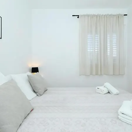 Holiday home House Jelena Dobropoljana